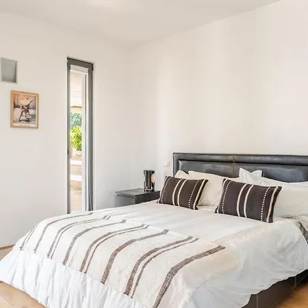 Christina 빌라 Serranova