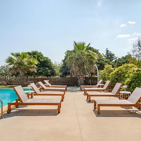 빌라 Christina Serranova